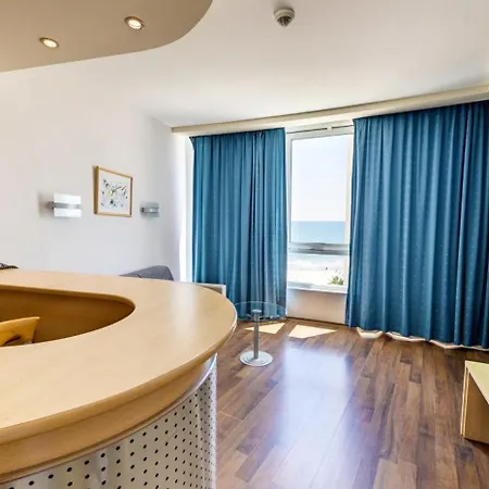 Effect Grand Victoria 4* 阳光海滩