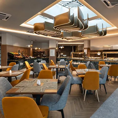 호텔 Effect Grand Victoria 4*