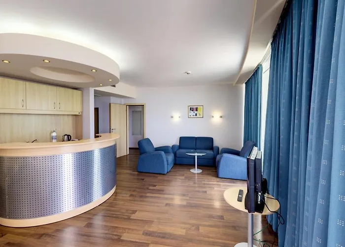 Отель Effect Grand Victoria