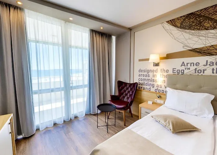 Effect Grand Victoria Отель Солнечный берег